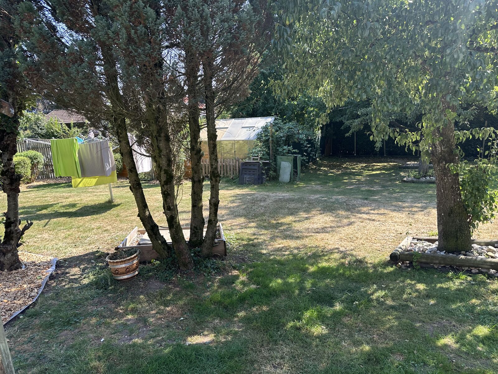 Schattige Gartenfläche