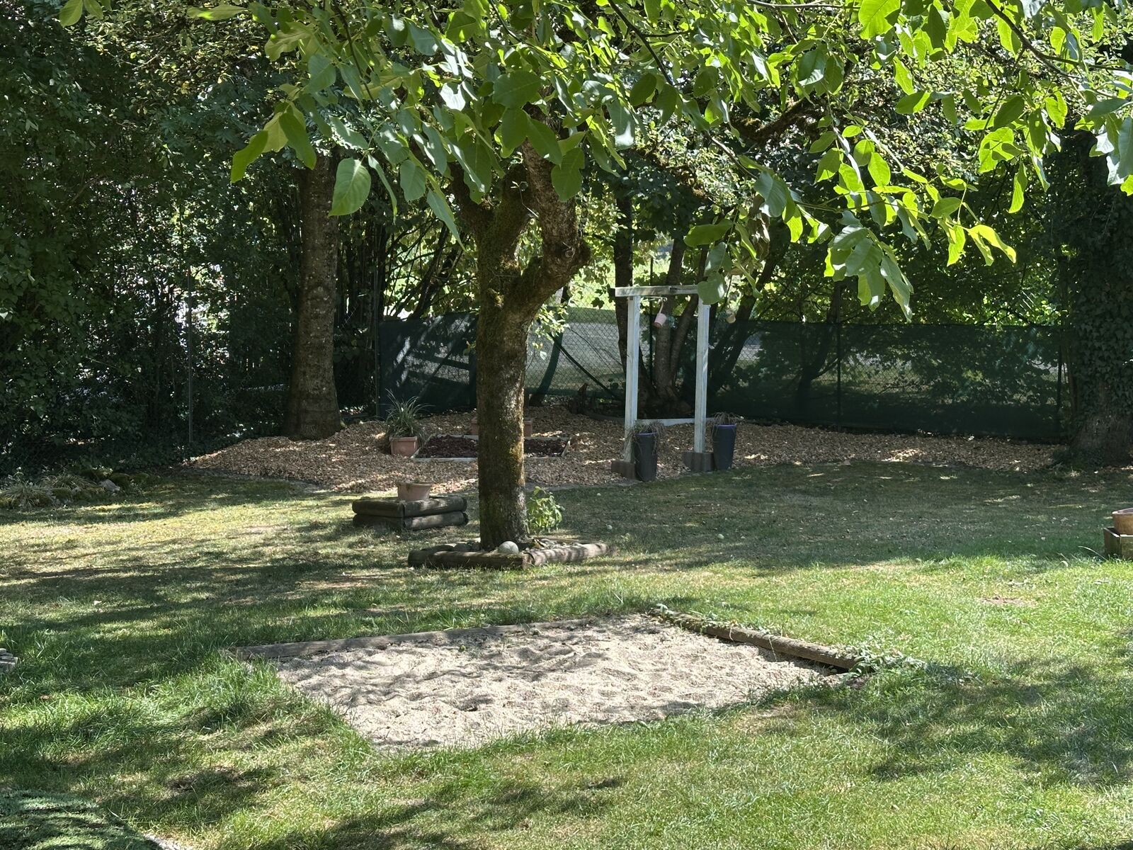 Sandkasten auf dem Gelände
